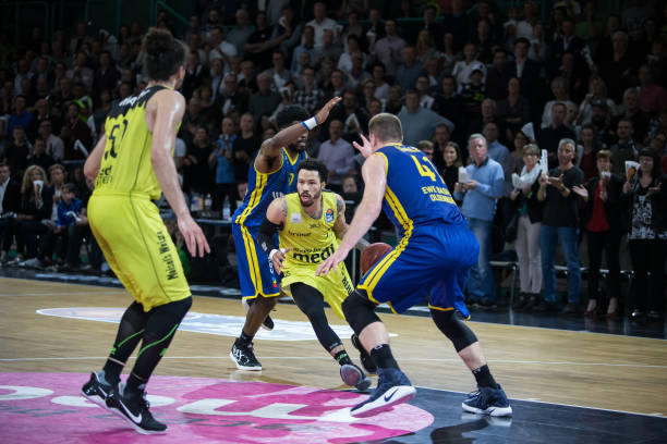 将在本届世 将在本届世