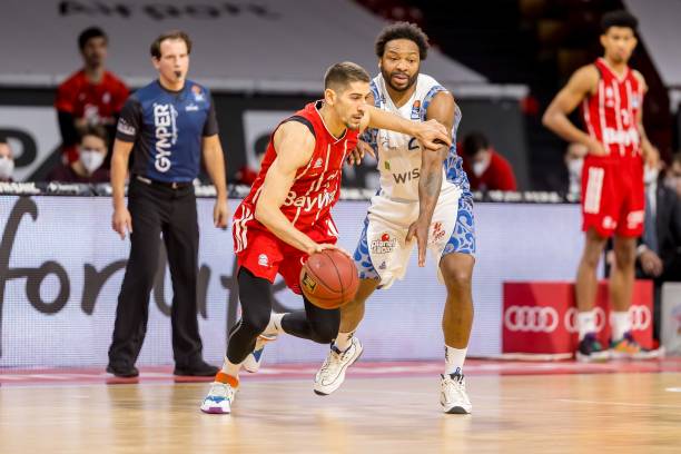 位风雨飘摇 位风雨飘摇