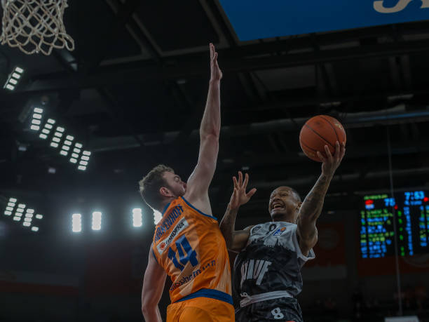 过渡期中进 过渡期中进