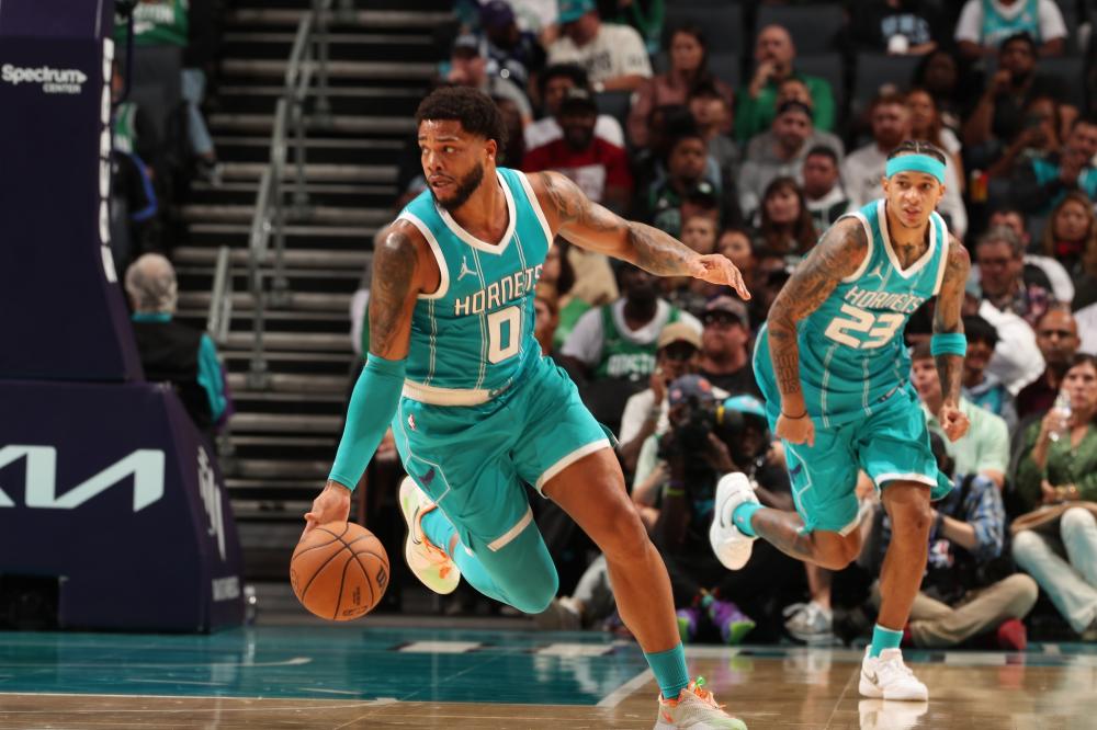 限制他的传 限制他的传