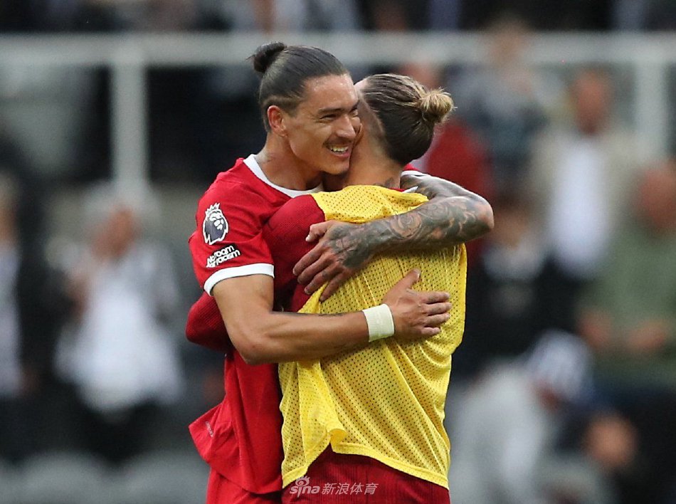 他在英超的 他在英超的