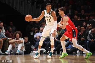 一名职业球 一名职业球